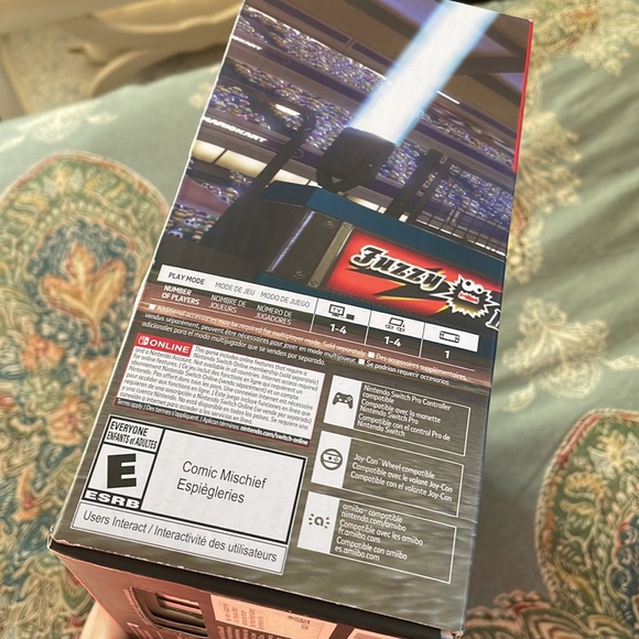 Nintendo Switch V2 Mario Kart 8 Deluxe Bundle - Picture 4 of 11